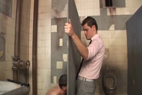 A homosexual Gloryhole oral sex-service To enjoy Here!