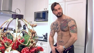 Maskurbate: Friend receives good fucking