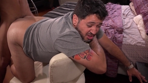 Bareback Me Daddy: Mature Tommy smashed by big dick daddy