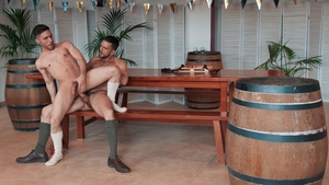 Men: Sausage-Loving Luciano Can't Resist