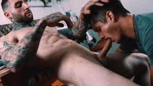 masqulin: A Man's Ass Takes Center Stage